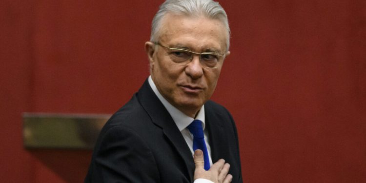 cristian-diaconescu-linisteste-populata:-nu-va-fi-razboi-in-romania