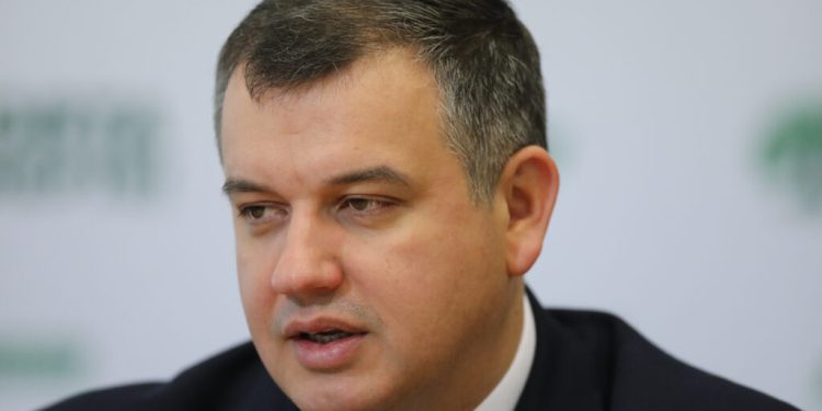 tomac:-coalitia-are-obligatia-sa-comunice-mult-mai-clar-si-mai-empatic