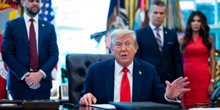 administratia-trump-ofera-agentiei-pentru-imigratie-acces-la-spyware-israelian