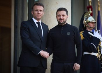 zelenski-se-intalneste-cu-macron-la-paris-inaintea-summit-ului-coalitiei-celor-dispusi