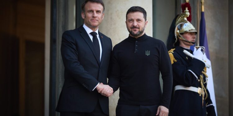 zelenski-se-intalneste-cu-macron-la-paris-inaintea-summit-ului-coalitiei-celor-dispusi