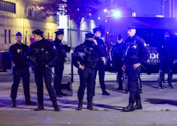 politia-franceza-a-arestat-un-adolescent-suspectat-ca-planuia-atacuri-teroriste