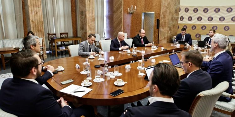 bolojan,-discutii-cu-investitorii-internationali-despre-situatia-fiscal-bugetara-a-romaniei