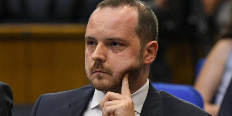 alexandru-rogobete:-extindem-productia-de-medicamente-si-consolidam-parteneriate-strategice