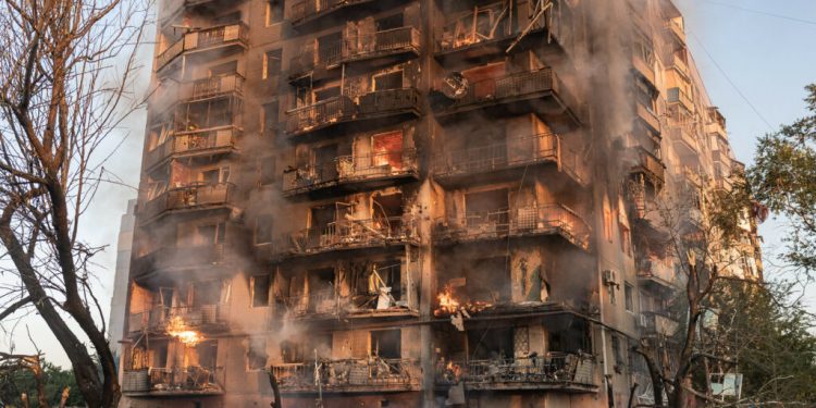 occidentul-care-ignora-trecutul:-pericolul-autoritarismului-care-pandeste-din-umbra-intereselor