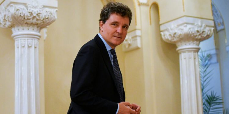 nicusor-dan-admite-influenta-sri-in-deciziile-din-domeniul-politic-si-economic