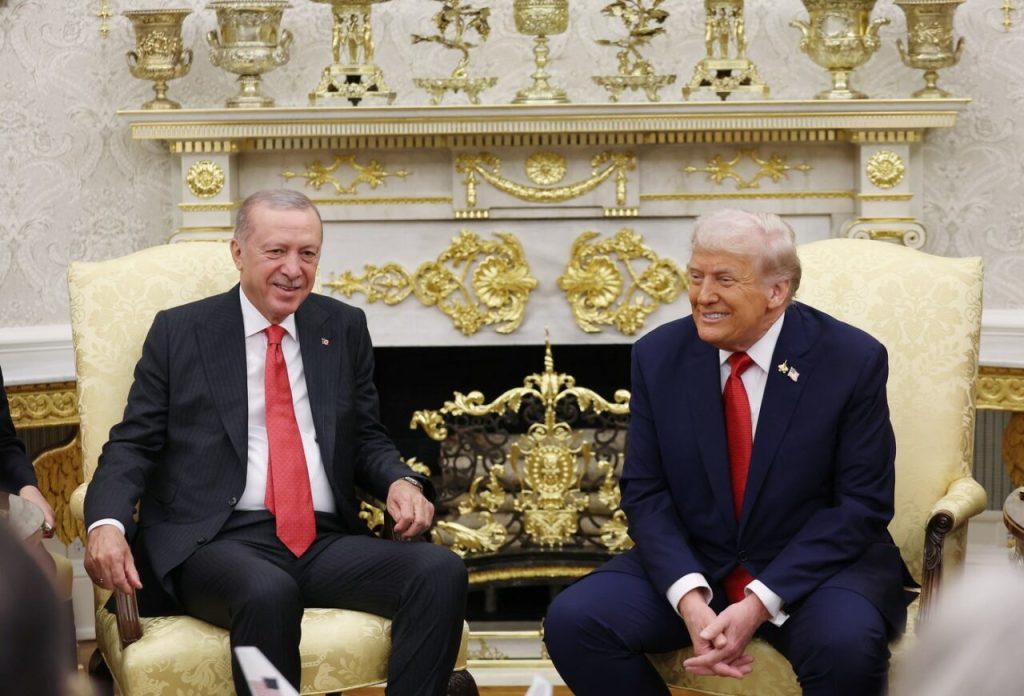 trump-a-glumit-pe-seama-„prietenului”-erdogan:-„stie-despre-alegeri-fraudate-mai-bine-decat-oricine”
