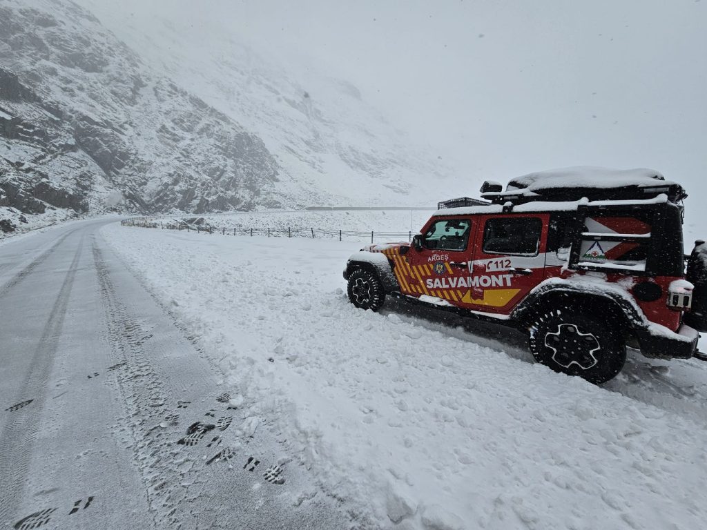 ninge-la-capra.-salvamontistii-avertizeaza-turistii-sa-fie-echipati-corespunzator