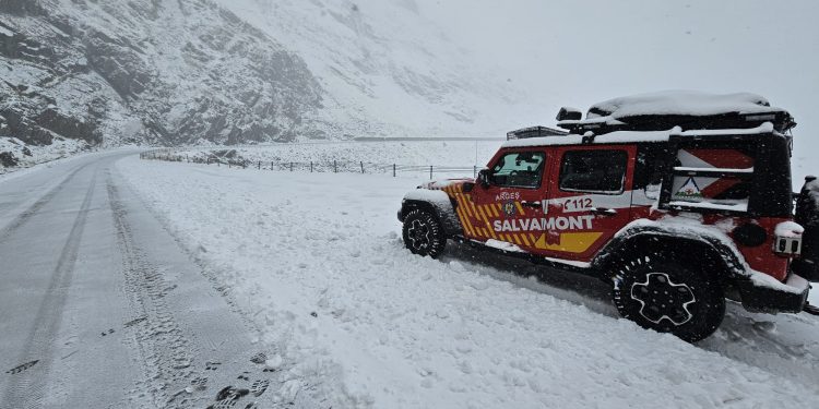 ninge-la-capra.-salvamontistii-avertizeaza-turistii-sa-fie-echipati-corespunzator