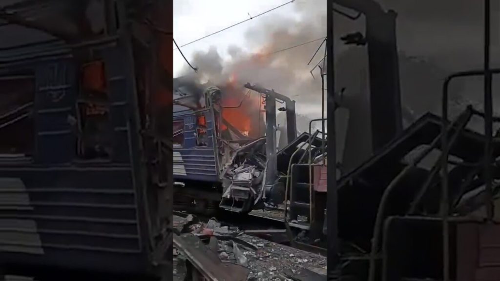 rusia-a-lovit-un-tren-de-calatori-in-regiunea-ucraineana-sumi.-zeci-de-oameni-au-fost-raniti
