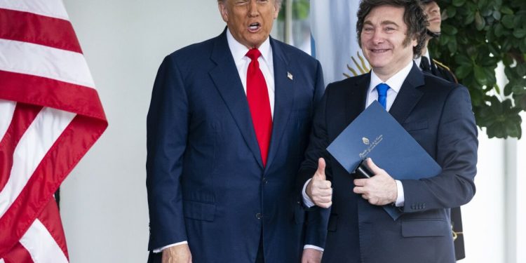 trump-saluta-activitatea-presedintelui-argentinei.-avertismentul-adresat-inaintea-alegerilor