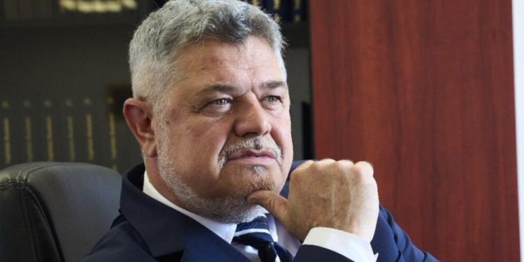 sanctionarea-senatorului-ninel-peia,-ceruta-de-usr.-ce-jigniri-au-fost-aduse-in-plenul-senatului