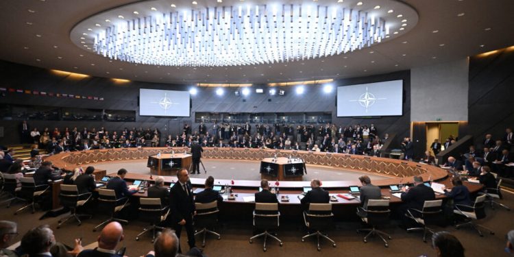 ministrii-apararii-din-nato-au-discutat-la-bruxelles-despre-consolidarea-flancului-estic