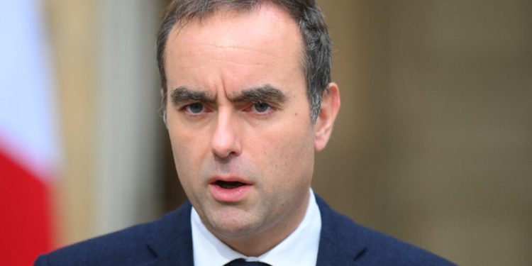 guvernul-lecornu-este-asteptat-sa-supravietuiasca-celor-doua-motiuni-de-cenzura