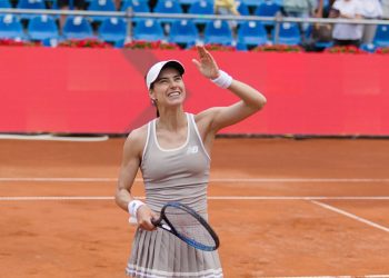 sorana-cirstea-se-califica-in-semifinale-la-osaka,-dupa-o-victorie-impotriva-viktorijei-golubic