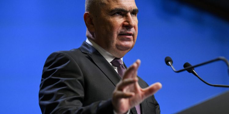 premierul-bolojan,-despre-vila-din-strada-gogol:-nu-huzuresc!-eu-stau-in-guvern,-acolo-doar-dorm