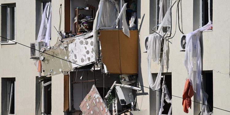 primele-persoane-retinute-de-procurori-in-dosarul-exploziei-din-blocul-din-rahova-–-hotnews.ro