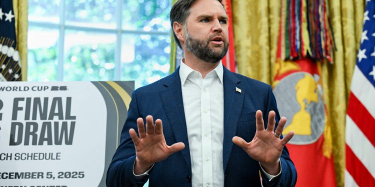 jd.-vance-sustine-ca-testarea-arsenalului-nuclear-este-necesara-pentru-securitatea-nationala