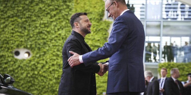 zelenski-primeste-sisteme-de-aparare-patriot-de-la-germania