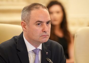 alexandru-nazare,-reticent-la-cresterea-salariului-minim:-mai-degraba-nu