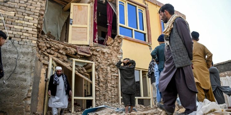 cutremur-de-6,3-in-afganistan.-cel-putin-20-persoane-au-murit-si-peste-300-au-fost-ranite