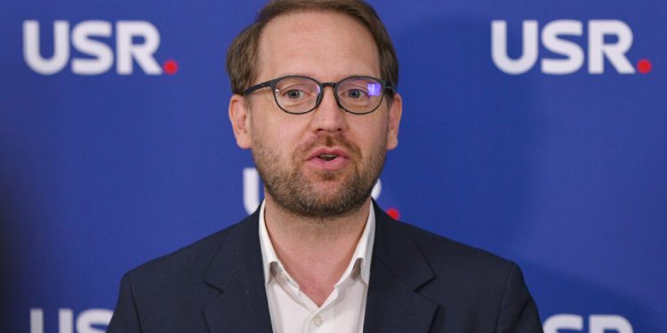 fritz:-romania-s-a-comportat-ca-la-carte-in-privinta-comunicarii-retragerii-trupelor-americane