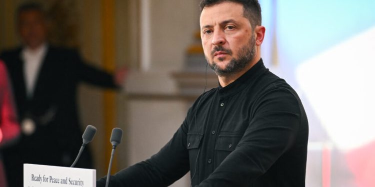 zelenski:-ucraina-va-deschide-birouri-de-export-si-coproductie-de-arme-la-berlin-si-copenhaga