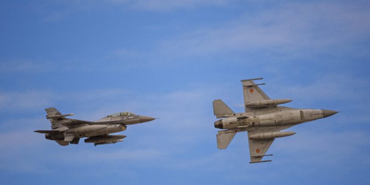 mapn:-atacuri-in-ucraina-la-nord-de-dunare.-aeronave-f-16-si-eurofighter-typhoon-ridicate-in-aer