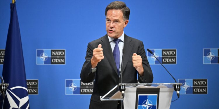 razboiul-din-ucraina-–-ziua-1353.-rutte-la-bucuresti:-nato-a-depasit-rusia-in-productia-de-munitie