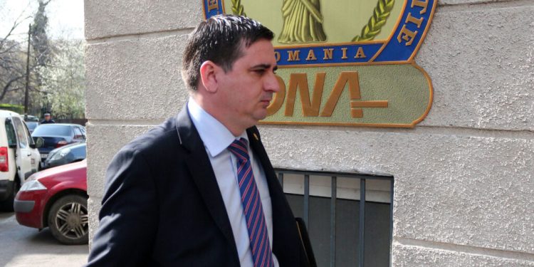 marius-isaila,-fost-senator-psd,-a-fost-retinut-de-dna-pentru-cumparare-de-influenta-la-mapn
