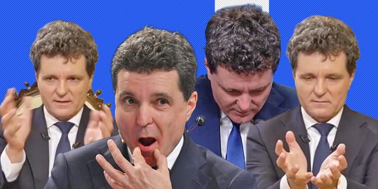 presedintele-nicusor-dan-s-a-incurcat-din-nou.-de-data-asta-in-foi,-in-timpul-unui-discurs