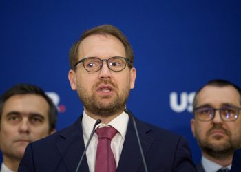 dominic-fritz-despre-oana-gheorghiu:-stie-cum-se-pot-mobiliza-romanii.-e-in-locul-potrivit