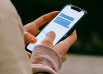 apeluri-telefonice-fara-limita-de-minute-si-fara-taxe-suplimentare-pentru-romanii-din-diaspora