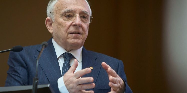 guvernatorul-bnr-mugur-isarescu-face-declaratii-despre-evolutia-inflatiei-si-dobanzilor