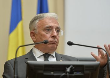 isarescu-spulbera-toate-sperantele:-euro-nu-va-mai-scadea-sub-5-lei-niciodata