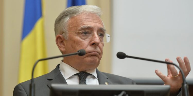 isarescu-spulbera-toate-sperantele:-euro-nu-va-mai-scadea-sub-5-lei-niciodata