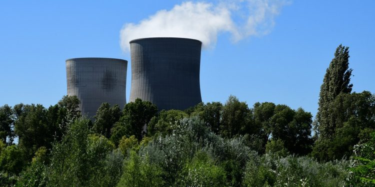 greenpeace-spune-ca-franta-trimite-uraniu-reprocesat-in-rusia-este-imoral-–-hotnews.ro