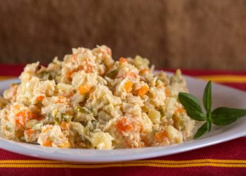 salata-orientala-de-post.-o-reteta-pe-care-este-imposibil-sa-o-ratati