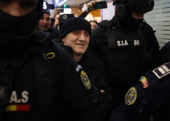 primele-imagini-cu-horatiu-potra.-adus-sub-escorta-in-romania