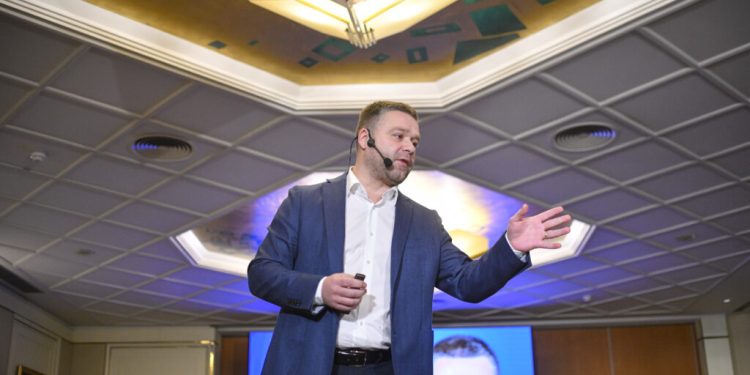 ciucu-ii-raspunde-lui-voiculescu:-pnl-nu-mai-coafeaza-realitatea