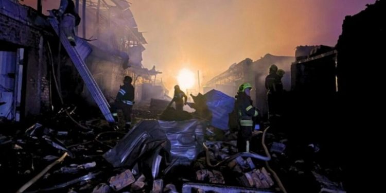 un-atac-cu-drone-rusesti-a-ranit-cel-putin-sase-persoane-la-kiev