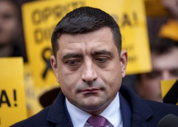 congresul-national-aur-la-alba-iulia:-george-simion,-singurul-candidat-pentru-un-nou-mandat