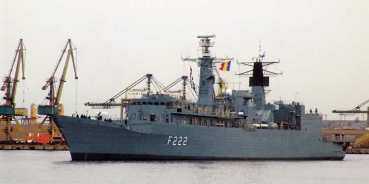 militari-de-la-baza-de-submarine-nucleare-franceze-din-brest-au-tras-asupra-unor-drone