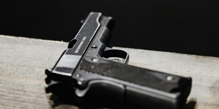 un-martor-intr-o-ancheta-privind-infractiunile-din-sistemul-judiciar-din-africa-de-sud-a-fost-impuscat-mortal