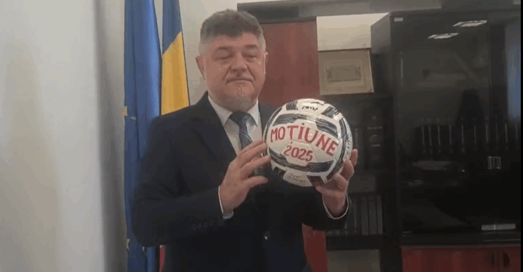 un-parlamentar-al-opozitiei-paseaza-„mingea-motiunii”-lui-sorin-grindeanu:-„da-ordin-parlamentarilor-psd-sa-voteze-motiunea-de-cenzura”