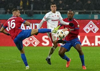 video+foto-fcsb,-la-un-pas-sa-piarda-si-returul-cu-dinamo!-cum-arata-clasamentul-dupa-derby-de-romania-–-hotnews.ro