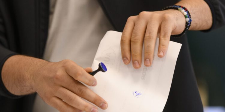 cum-votezi-azi?-ce-trebuie-sa-stii-inainte-de-a-pleca-spre-sectia-de-votare