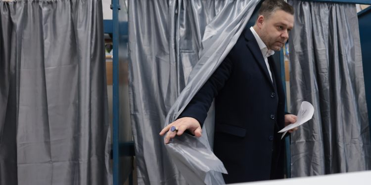 alegeri-bucuresti-ciucu,-mesaje-repetate,-incurajat-de-faptul-ca-sectorul-6-e-singurul-unde-cifra-prezentei-se-apropie-de-cea-din-2024:-veniti-la-vot,-este-foarte-important!-schimbarea-se-va-produce-–-hotnews.ro