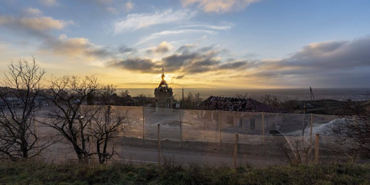 importanta-ruta-de-aprovizionare-a-armatei-ucrainene,-lovita-de-rusi-kievul-spune-ca-era-pregatit-pentru-eventualitatea-unor-daune-critice-–-hotnews.ro