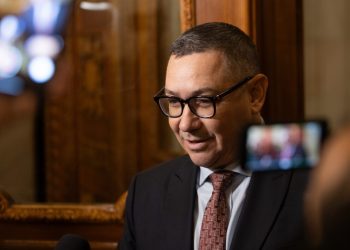 victor-ponta-cere-exluderea-usr-de-la-guvernare-dupa-alegerile-pentru-primaria-capitalei:-face-rau-romaniei.-tara-nu-poate-fi-condusa-de-un-partid-ce-a-primit-doar-10%-din-voturi